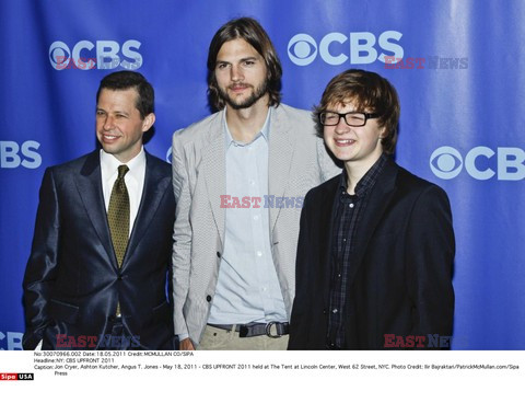 Ashton Kutcher na imprezie CBS Upfront