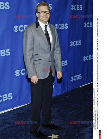 Ashton Kutcher na imprezie CBS Upfront