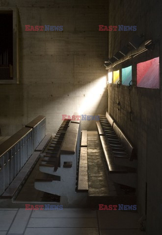 Klasztor Sainte-Marie de la Tourette projektu Le Corbusier  - Indoor Architecture