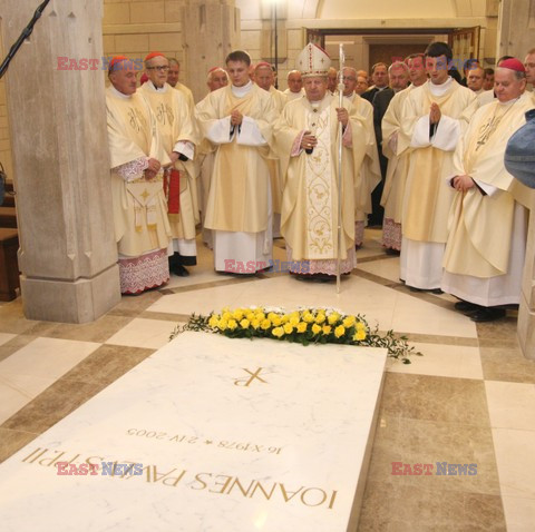 Wprowadzenie relikwii bł. Jana Pawła II do Centrum "Nie lękajcie się!" w Krakowie