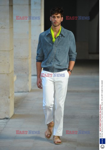 Paris Men SS arch