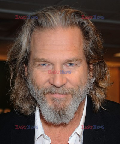 Jeff Bridges podpisuje swoją płytę