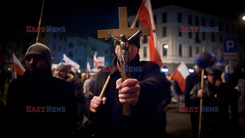 Manifestacja przed domem Wojciecha Jaruzelskiego