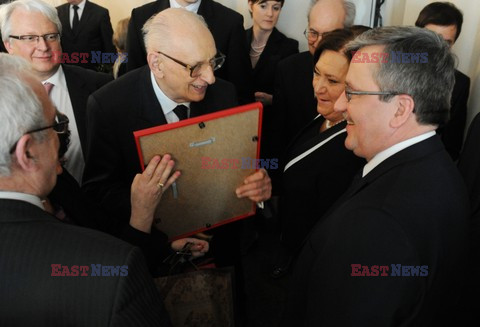 Prof. Bartoszewski kończy 90 lat