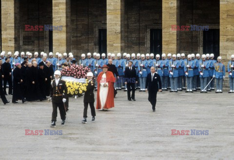 Papież Jan Paweł II za granicą