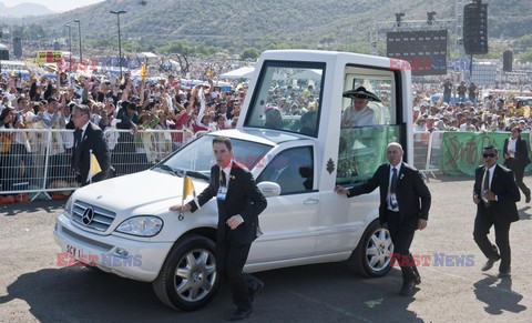 Papież Benedykt XVI z wizytą w Meksyku