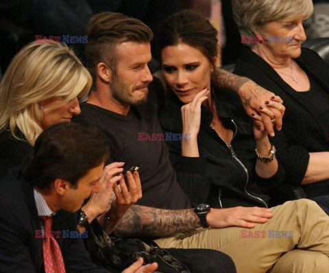David i Victoria Beckham na meczu LA Lakers
