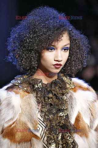 Anna Sui details