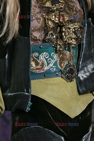 Anna Sui details