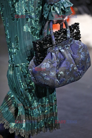 Anna Sui details