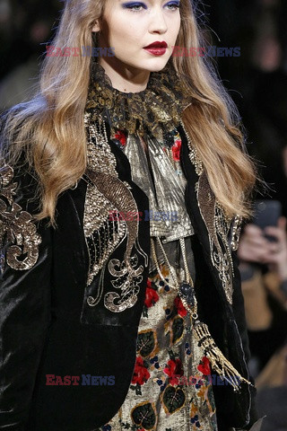 Anna Sui details