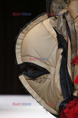 Comme des Garcons details