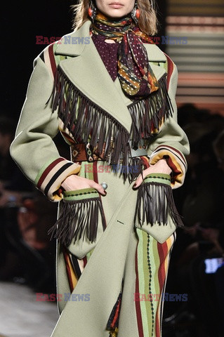 Etro details