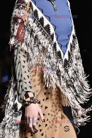 Etro details