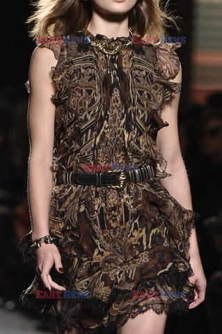 Etro details