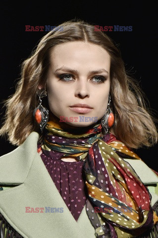 Etro details