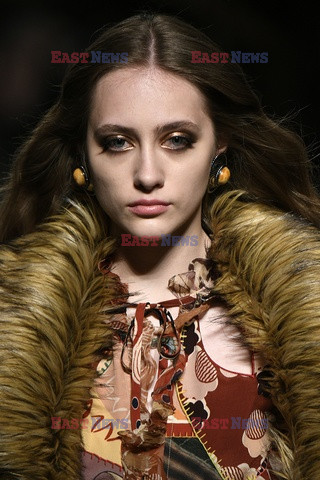 Etro details