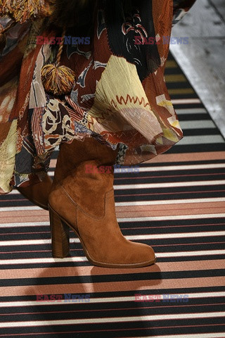 Etro details