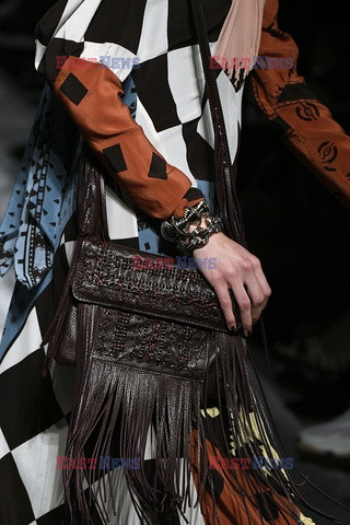 Etro details