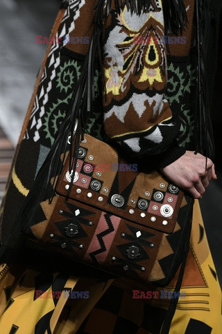 Etro details