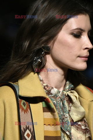 Etro details