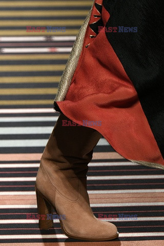 Etro details