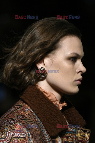 Etro details