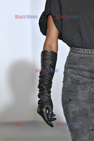 Olivier Theyskens details