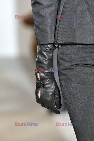 Olivier Theyskens details