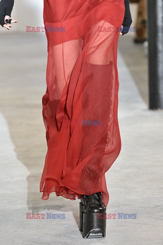 Olivier Theyskens details