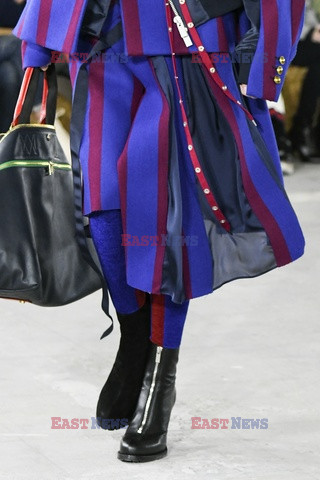 Sacai details