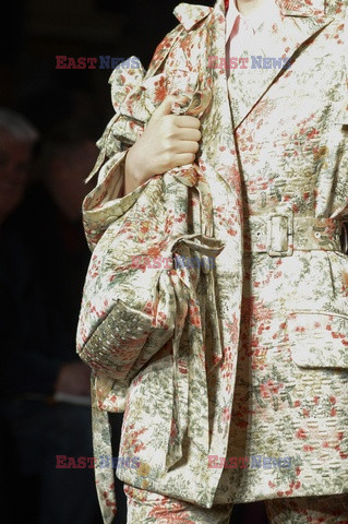 Simone Rocha details