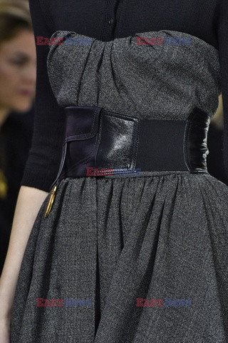 Dior details details