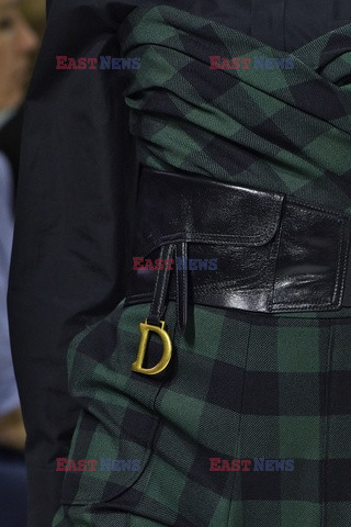 Dior details details