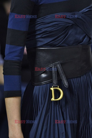 Dior details details