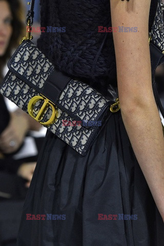 Dior details details