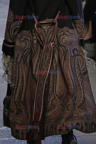 Etro details