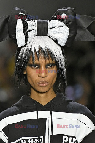 Jeremy Scott details