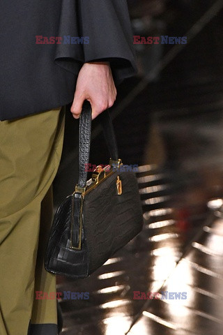 Loewe details details