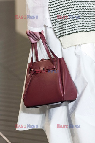 Loewe details details