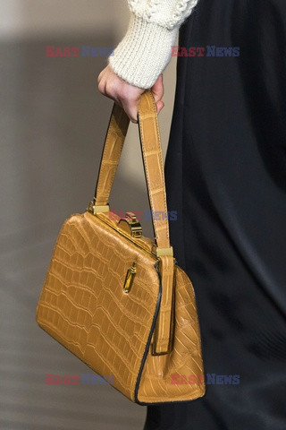 Loewe details details