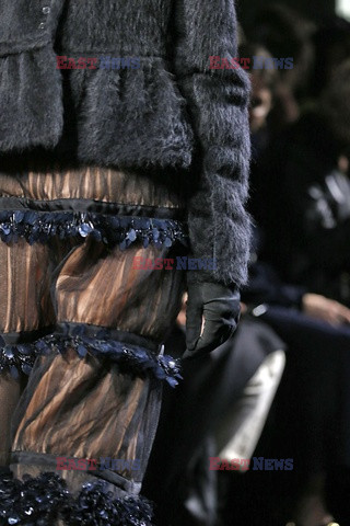 Rochas details details