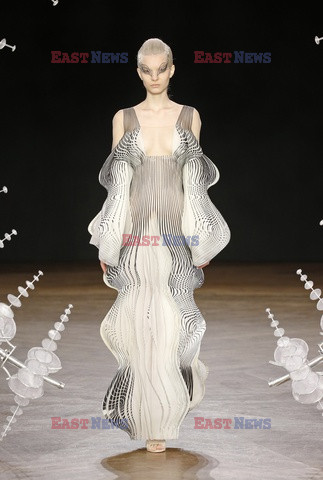 Iris Van Herpen LB