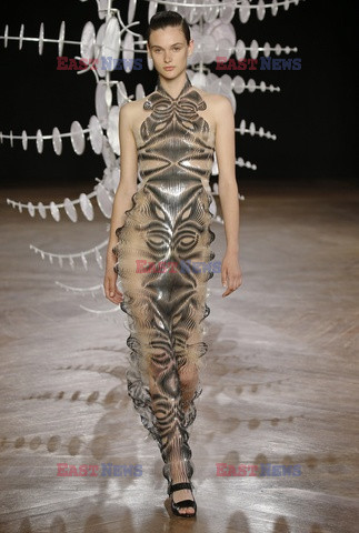 Iris Van Herpen LB