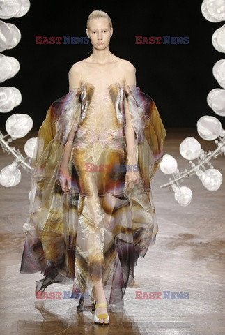 Iris Van Herpen LB