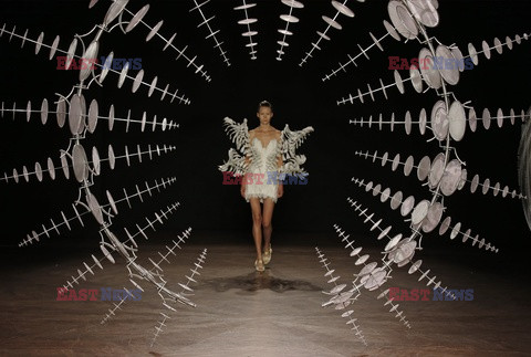 Iris Van Herpen LB