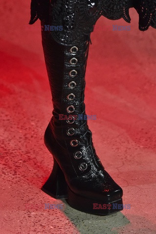 Anna Sui Details