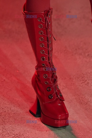 Anna Sui Details