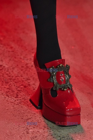 Anna Sui Details