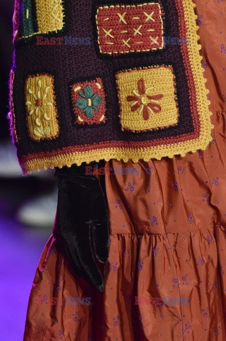 Anna Sui Details